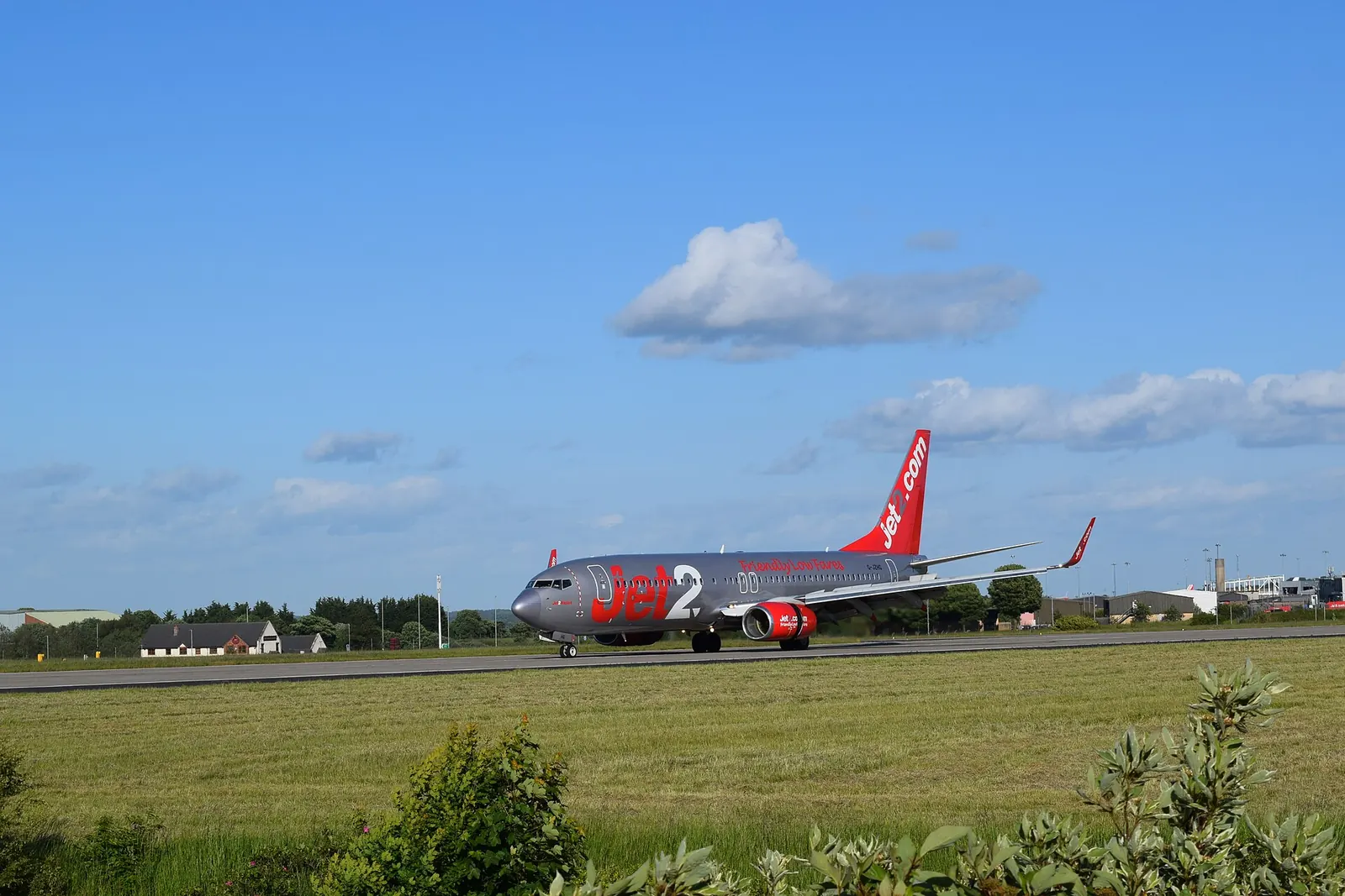 Jet2 Boeing 737 on approach to Leeds Bradford Airport